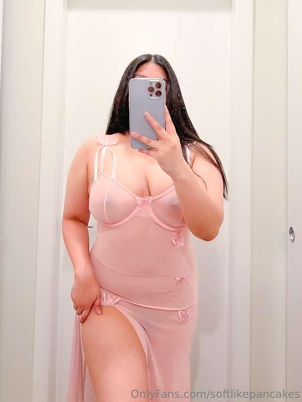 Do you like my outfit? 💗
