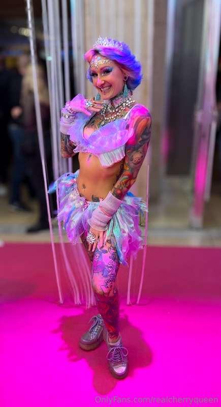Greetings from Venus Erotikmesse Berlin! 💖💖💖