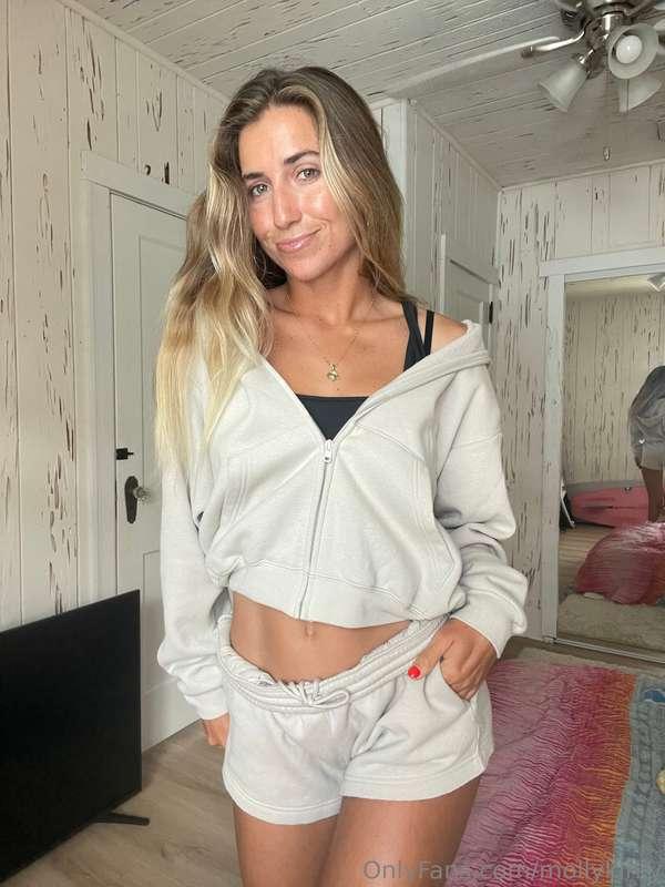 Happy Monday🤍 Have a beautiful week✨