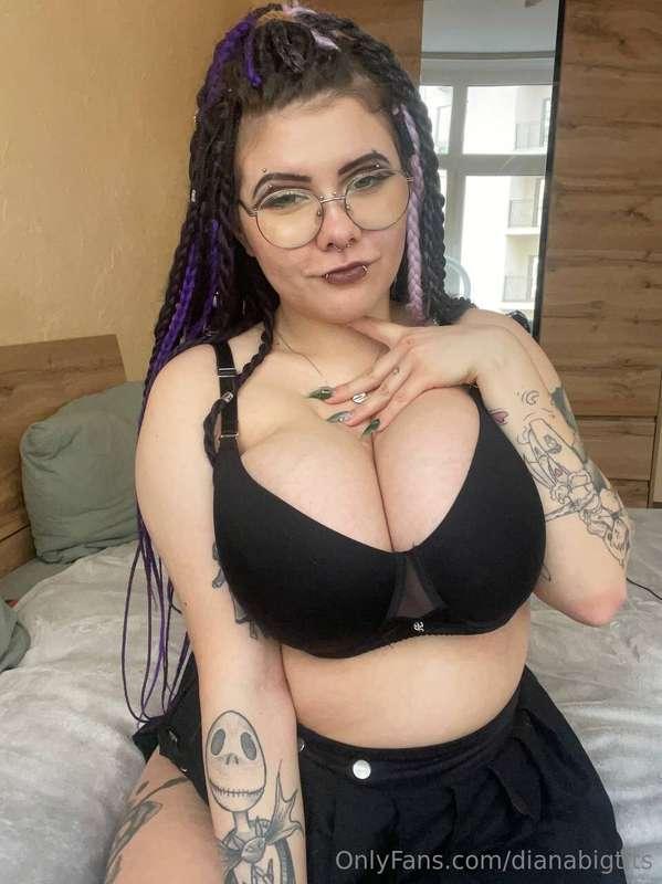Hi!😍 I'm in a great mood today and I want to share my mood w..