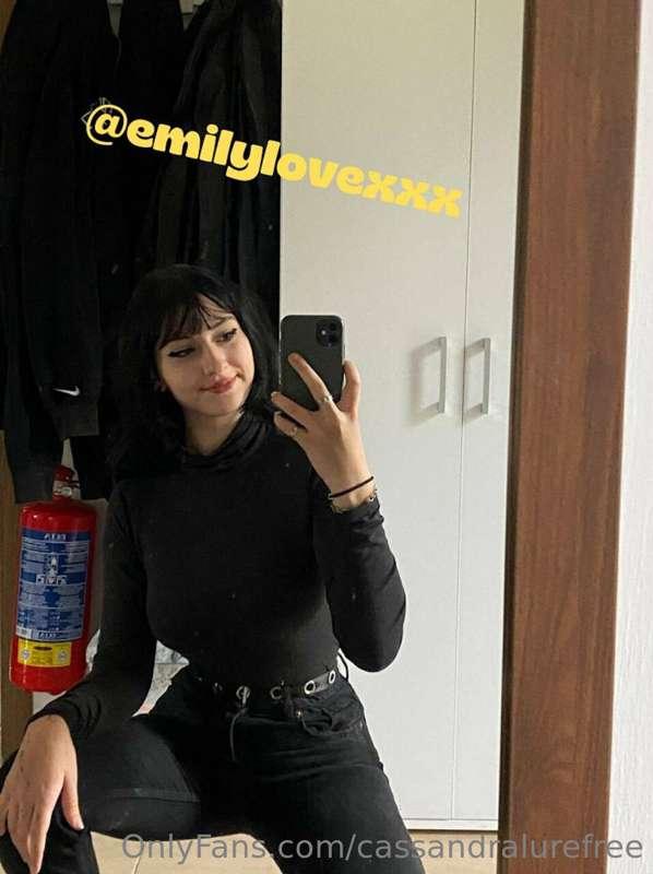 ⬇️FREE ACCOUNT⬇️
@emilylovexxx
🐥
CUM first time into her pus..