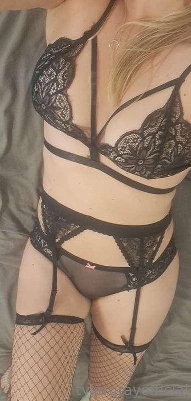 Mmmm keen for some champagne and lingerie 🥂