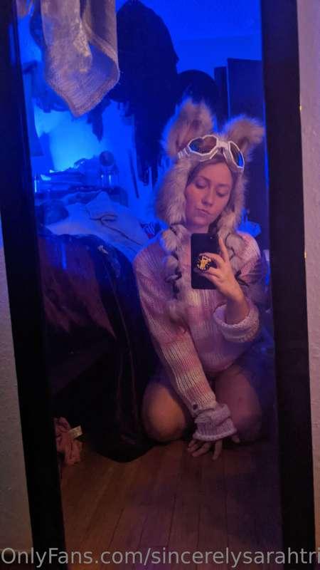 A photo set that never came to light. 
😭 but with the right ..