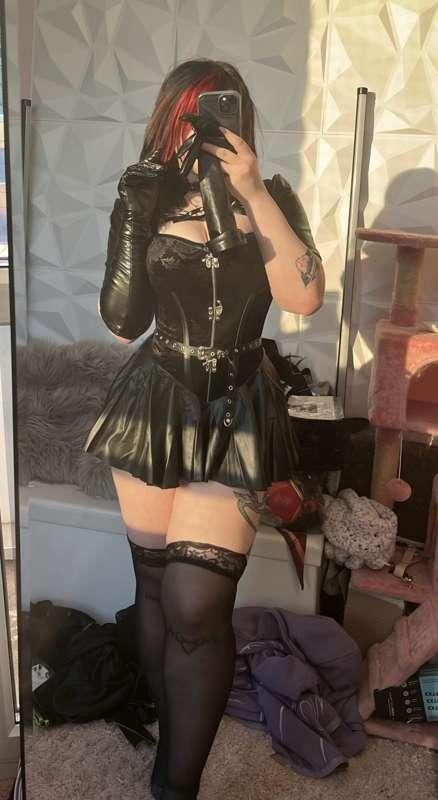 Come clean my room for me