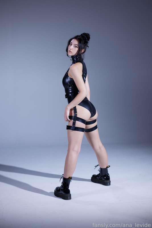ana_levide image #180