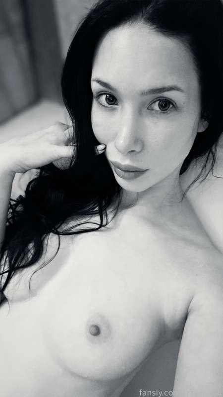 izzy_uindi image #3