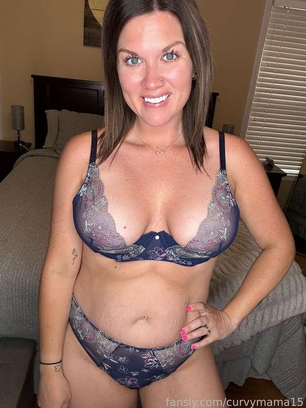 curvymama15 image #1