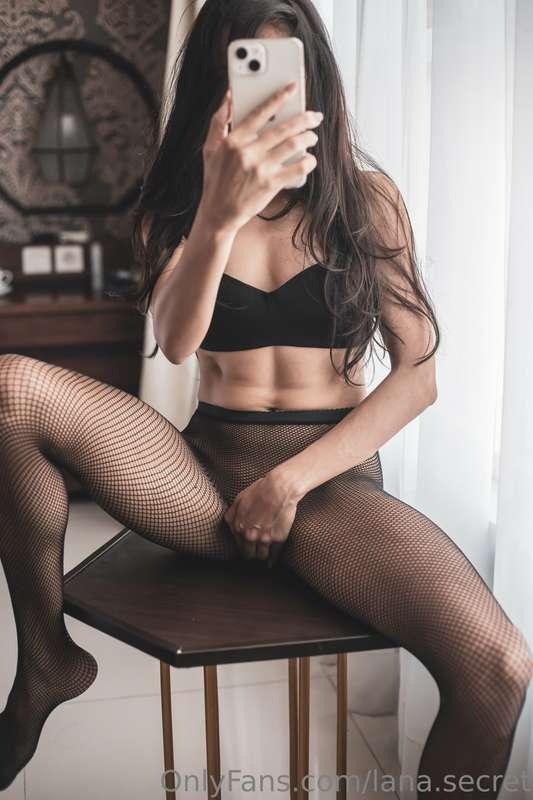 Would you do it on the table? 😈 or is that too crazy? 😛