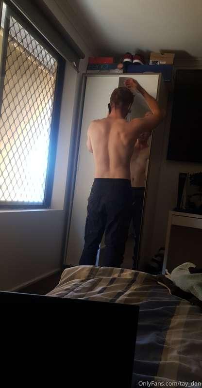 Took some cheeky pics of Daniel and had to show off that bod..