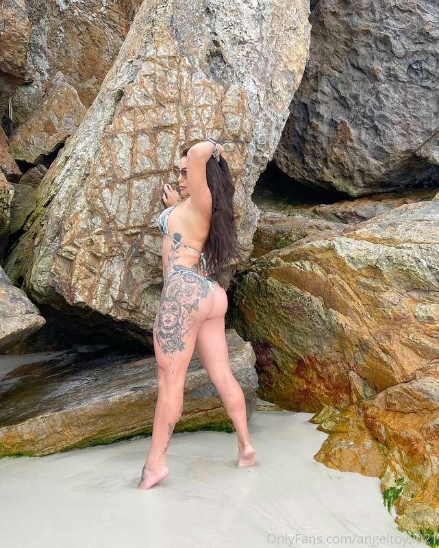 Hi my boys !!! Who miss me, I’m back home !! Available for v..