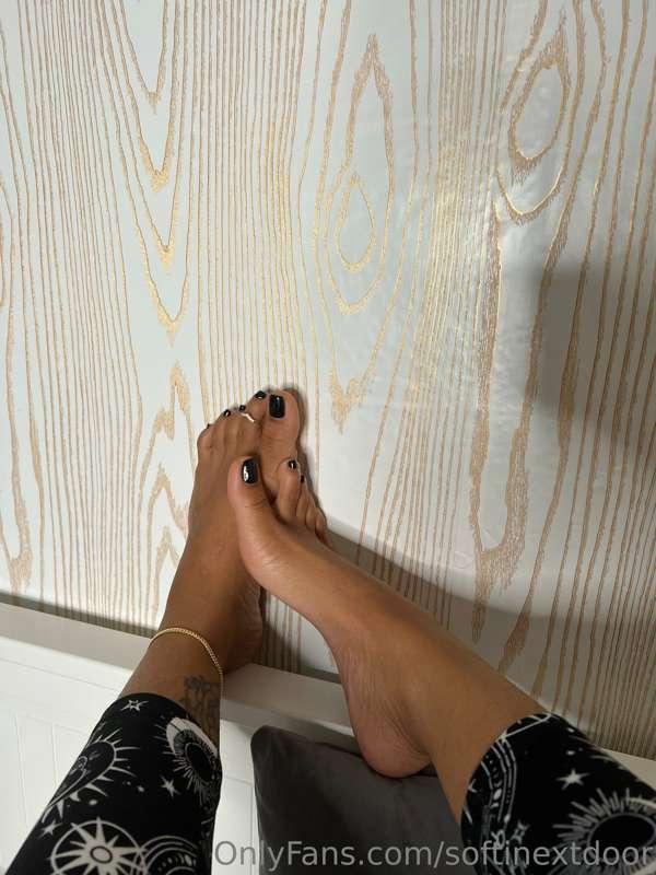 You like my feet?🥰 how much???