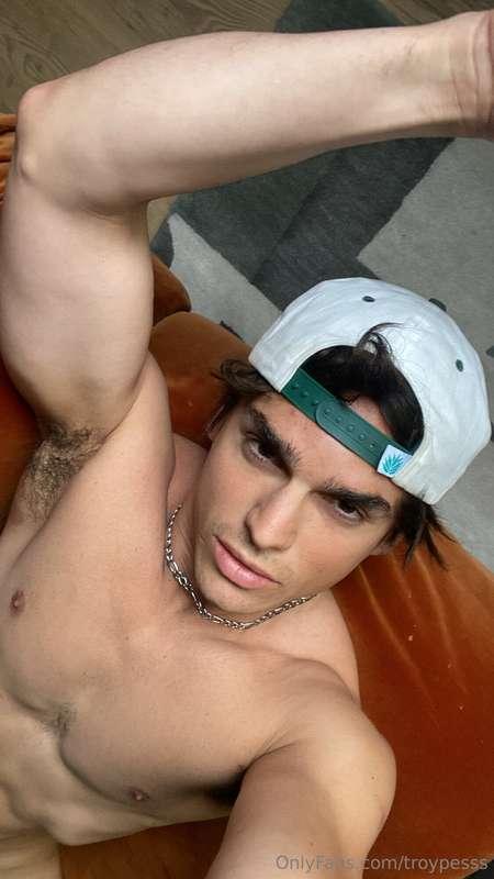 First pic’s just me lookin’ good…but unlock it and you’re ge..