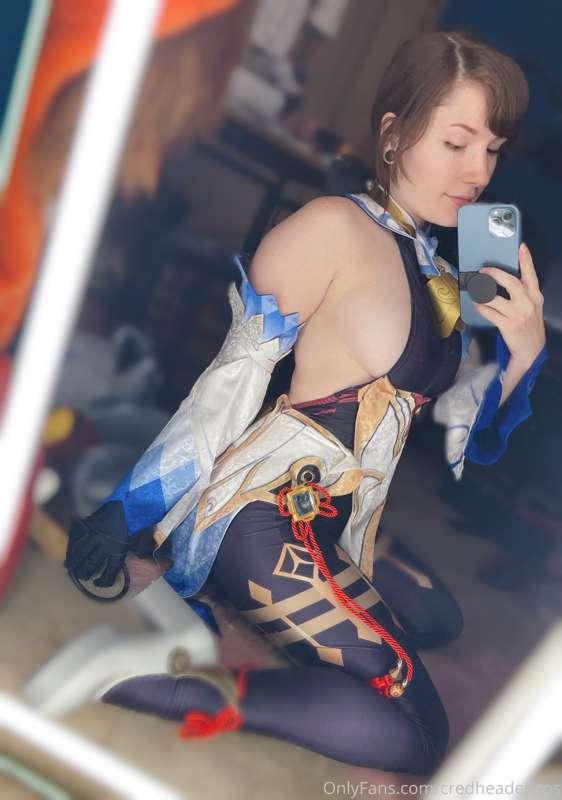 Finally tried on the cosplay my friend (KitBitcosplay) let m..