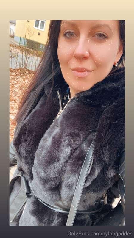 nylongoddes image #3