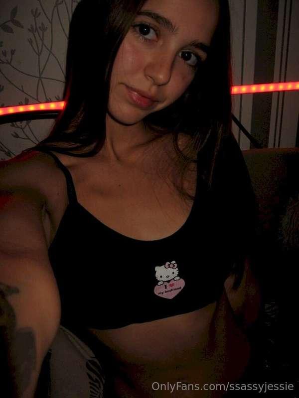 🔥𝗙𝗥𝗘𝗘 𝗢𝗡𝗟𝗬 𝗡𝗢𝗪🔥FINALLY 18 @m.e_alexis make FREE SUB FOR FIRS..