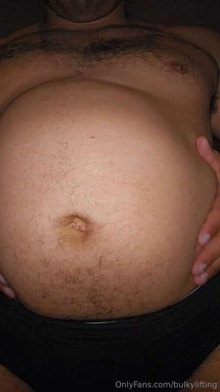 Get closer that belly wants your face smooched up against it..