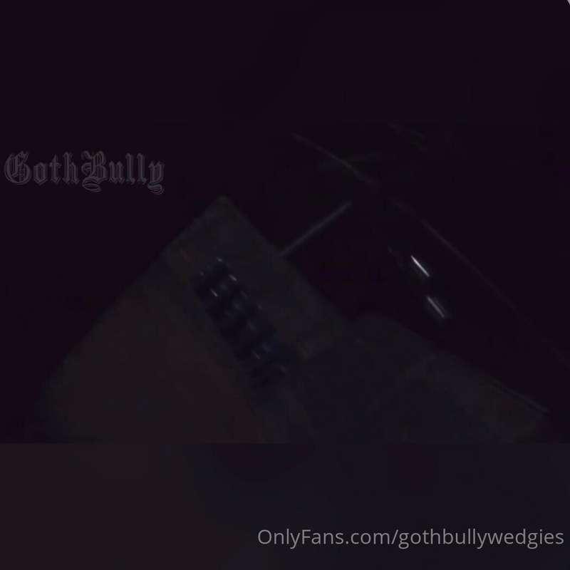 gothbullywedgies image #0