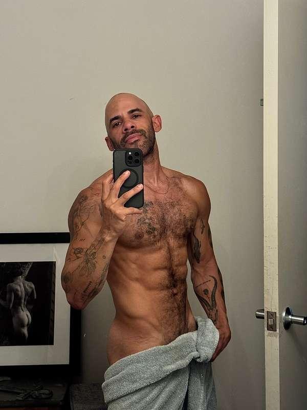 5’9”, 170lbs, 8” thick… in case anyone was wondering 