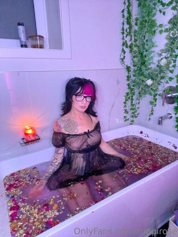 trippirose image #0