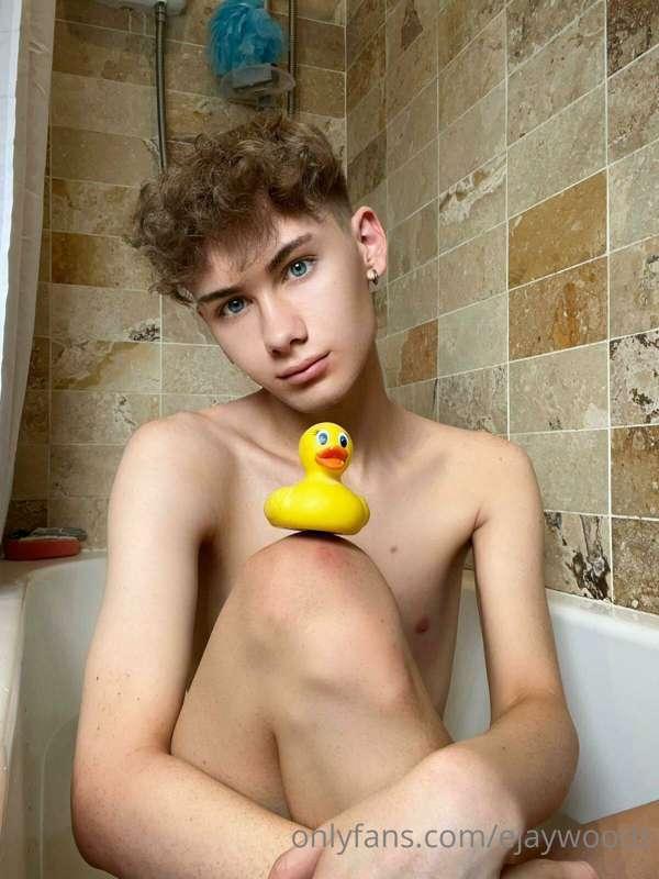 You all keep asking for duck pics… so here it is 🤭 quack, qu..
