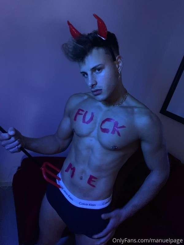 Do you wanna fuck with me or fuck me? 💦😈 choose 🥵 https://on..