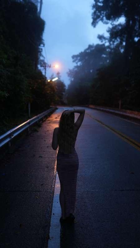 Sometimes I want to take creative photos. I just got caught ..