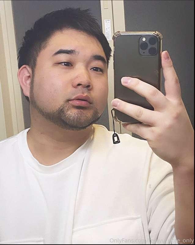 sorry...
 I'm so cute today...
I want everyone to see me!!😚