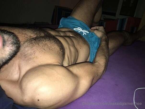 Hairy @nakedgamervip 