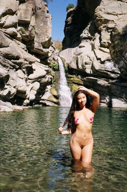 ☀️ I will be going LIVE on Friday!!! @ 8:30 pm PST, will you..