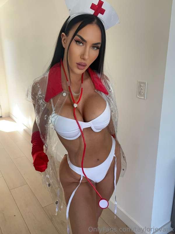 What sexy cosplay do you want to see me do next😈