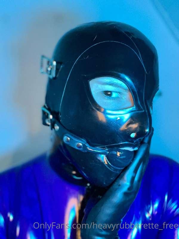 I love a good ball gag, what about you?