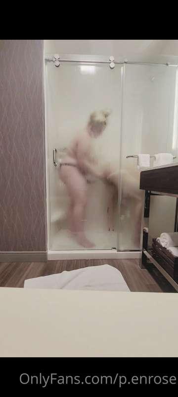 A sexy follower volunteered to get pegged in my Boston hotel..