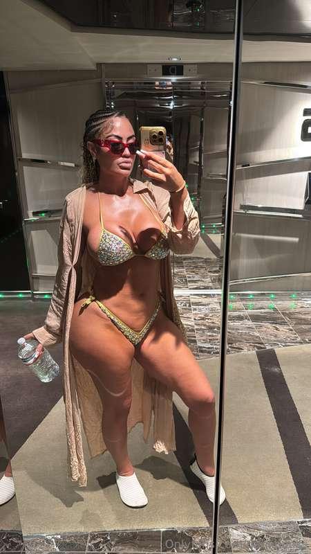 Do you have something hard and throbbing for me 🍆