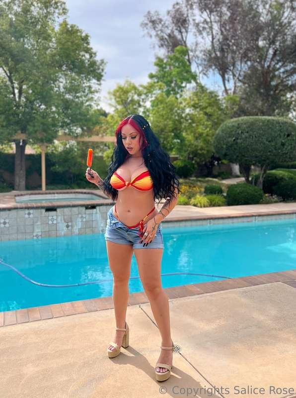 GOOD MORNING KINGS!!💦🧡👅ILL BE IN THE DM’S ALL DAY LONG so cu..