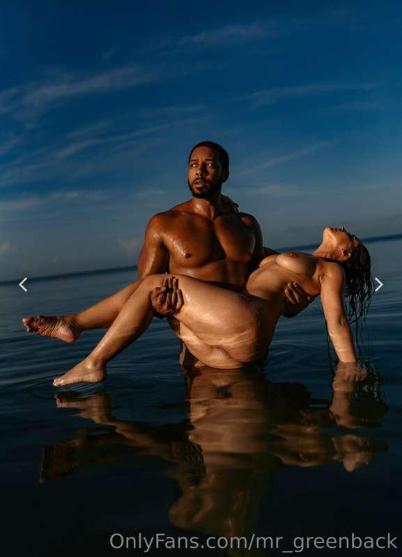 # ***BG LIVE NOW!!!***

@wifeymadison @wifeymadisonvip 

Get..