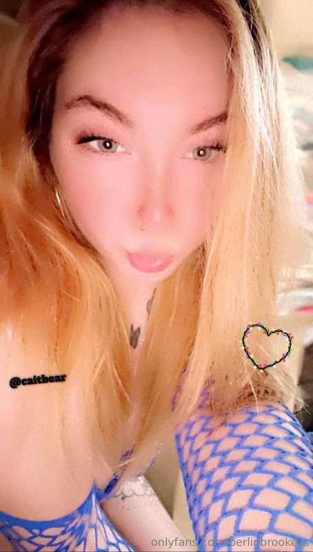 Have you seen @caitbear and her big titties? 👀 Don't miss ou..