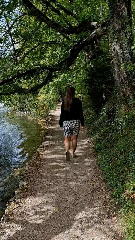 I love going on scenic walks, would you join me?