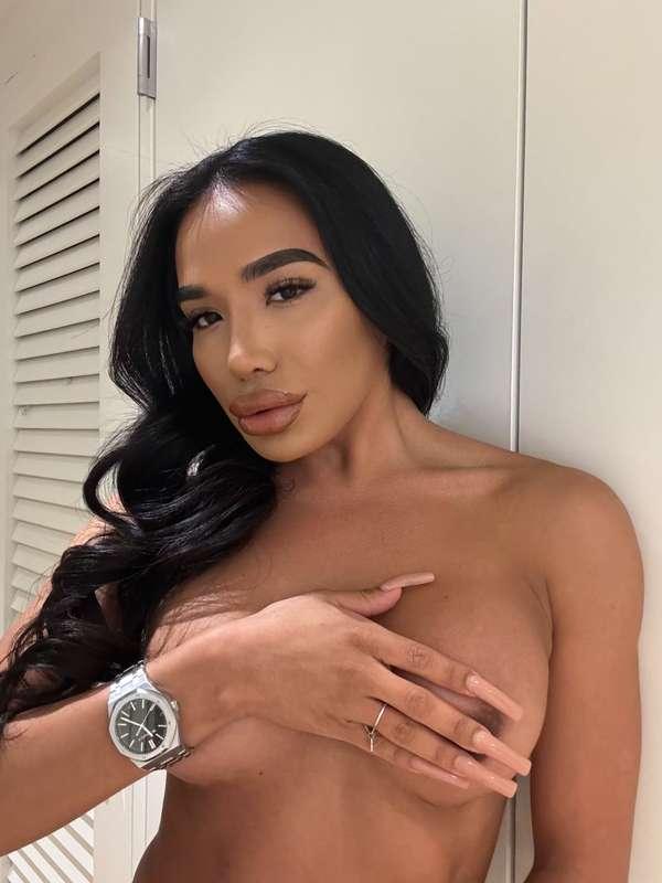 Look at my new handbra😉