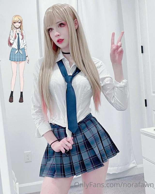 Marin Cosplay 💞
Do you like how I look blonde?