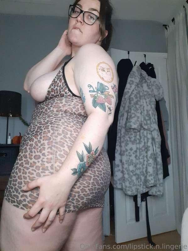 Swipe to bend me over 😈