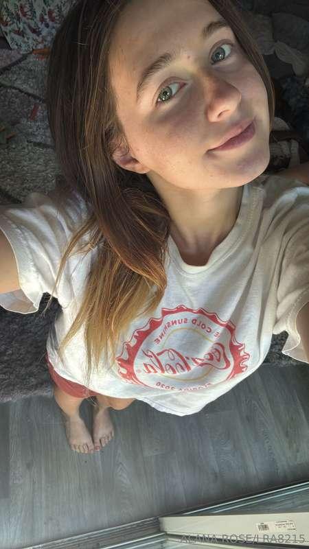 HOWDY CUTIES ☀️ Let’s chat! As you know it’s summertime and ..