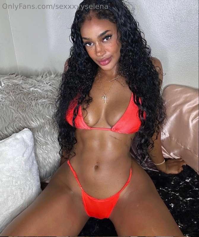 🚨 LIVE SHOW JOIN ASAP!🚨freckled dominican beauty @drayadomin..