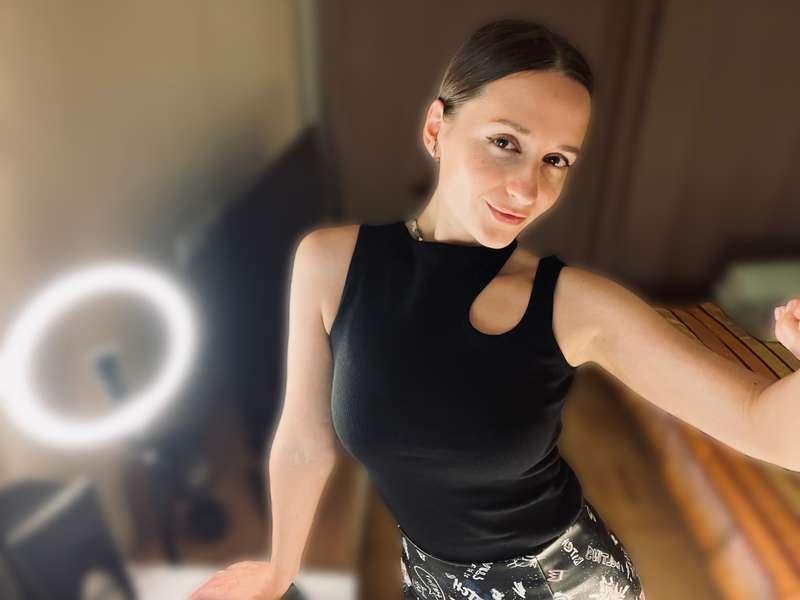 klara_si_ image #0