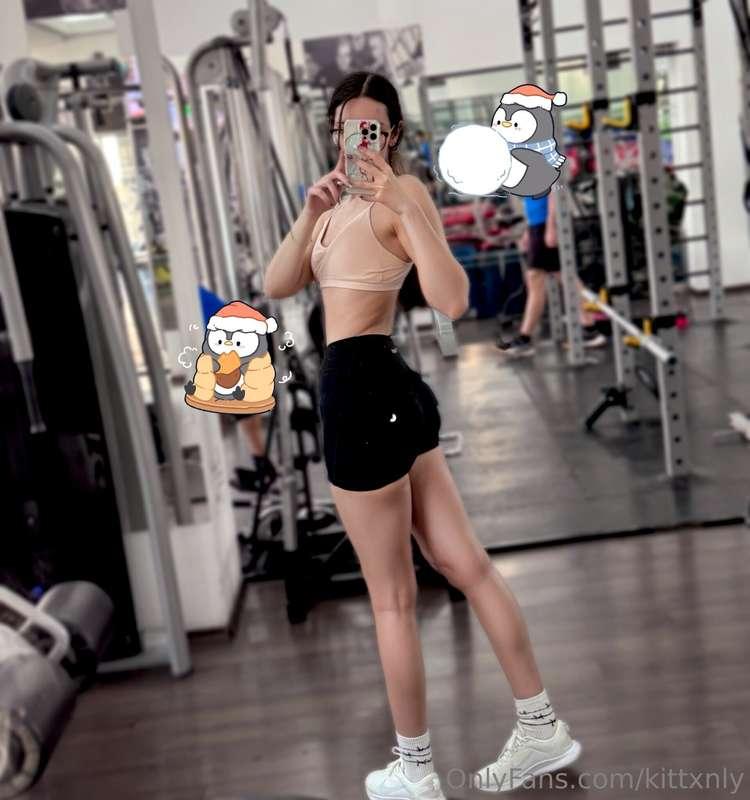 meow it's ur favourite challenger gym going egirl :3 reminde..