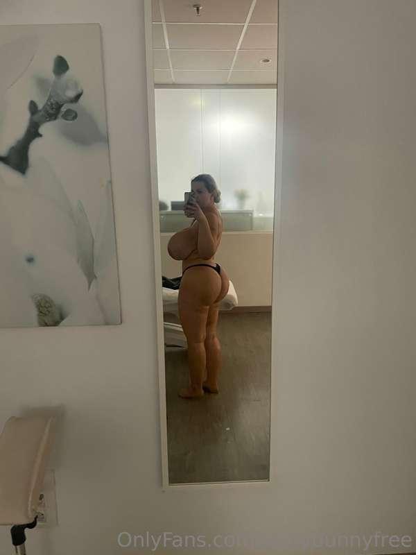 I am just Boobs and ass 🙈😈🤭

See more on my VIP 

👉@bimbo_bu..