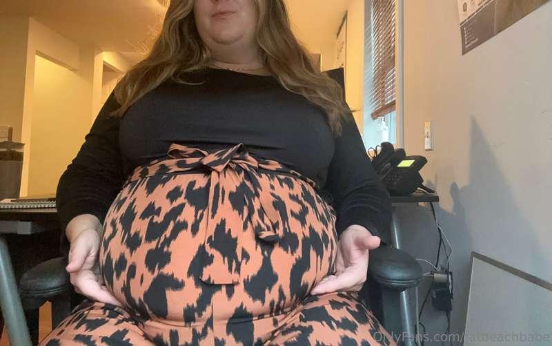 fatbeachbabe image #0