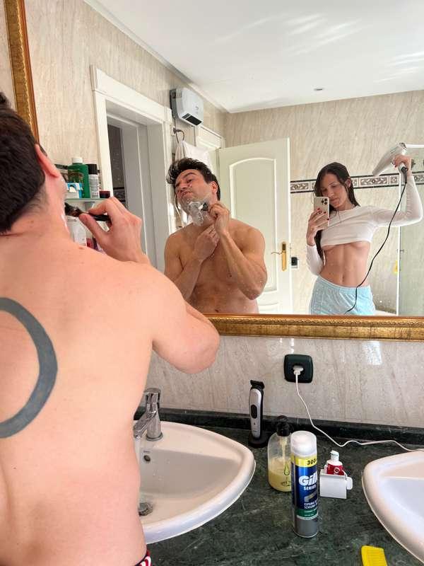 Happy Monday! 🥰 I feel like I only show you the bathroom bec..