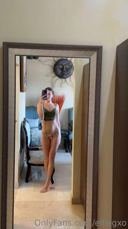 Swipe over for a surprise 😉 dm me for more 😈