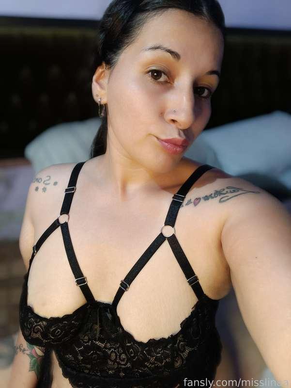 Your lover is ready to give you what you deserve ⛓️

#femdom #sexting #drain #mistress #findom #sph #sissy #finsub #paypig #worship #goddess #atm #loser #sissytask #femaledomination