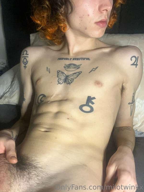 😈